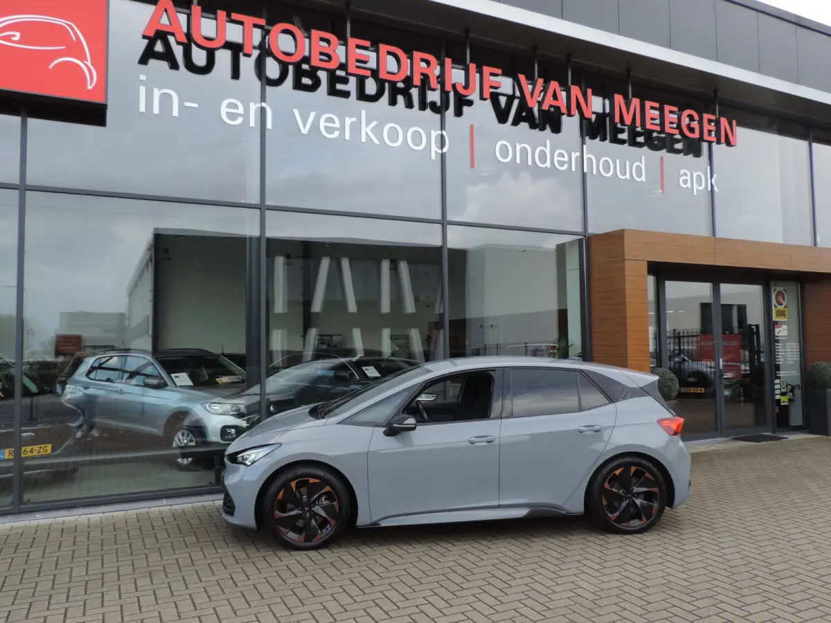 Adrenaline One 62 kWh 85.000km | 19'' | 1e Eig | NLauto | ECC | Camera | Privglas | Keyless | Stoel/stuurverw | Sfeerve