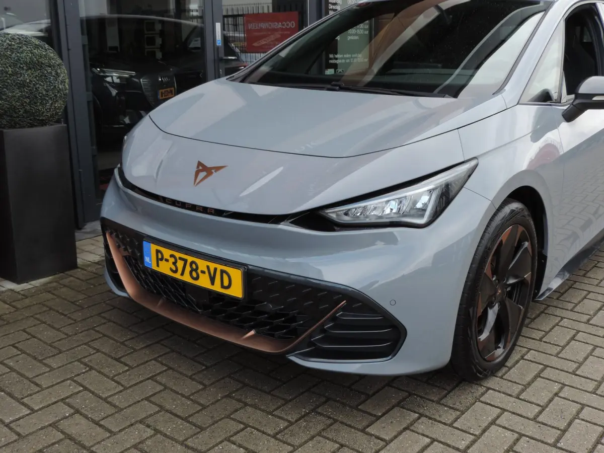 Adrenaline One 62 kWh 85.000km | 19'' | 1e Eig | NLauto | ECC | Camera | Privglas | Keyless | Stoel/stuurverw | Sfeerve