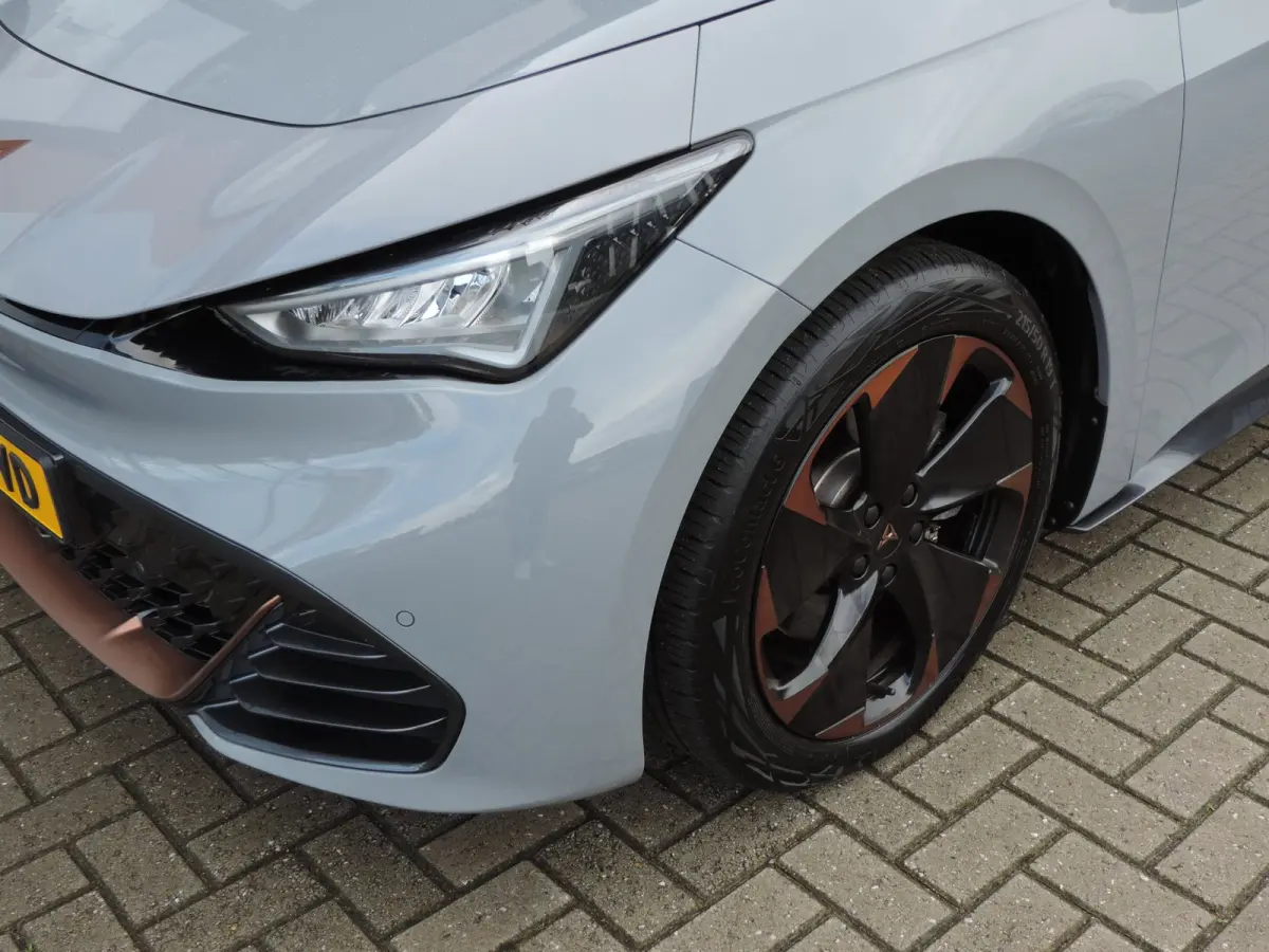 Adrenaline One 62 kWh 85.000km | 19'' | 1e Eig | NLauto | ECC | Camera | Privglas | Keyless | Stoel/stuurverw | Sfeerve