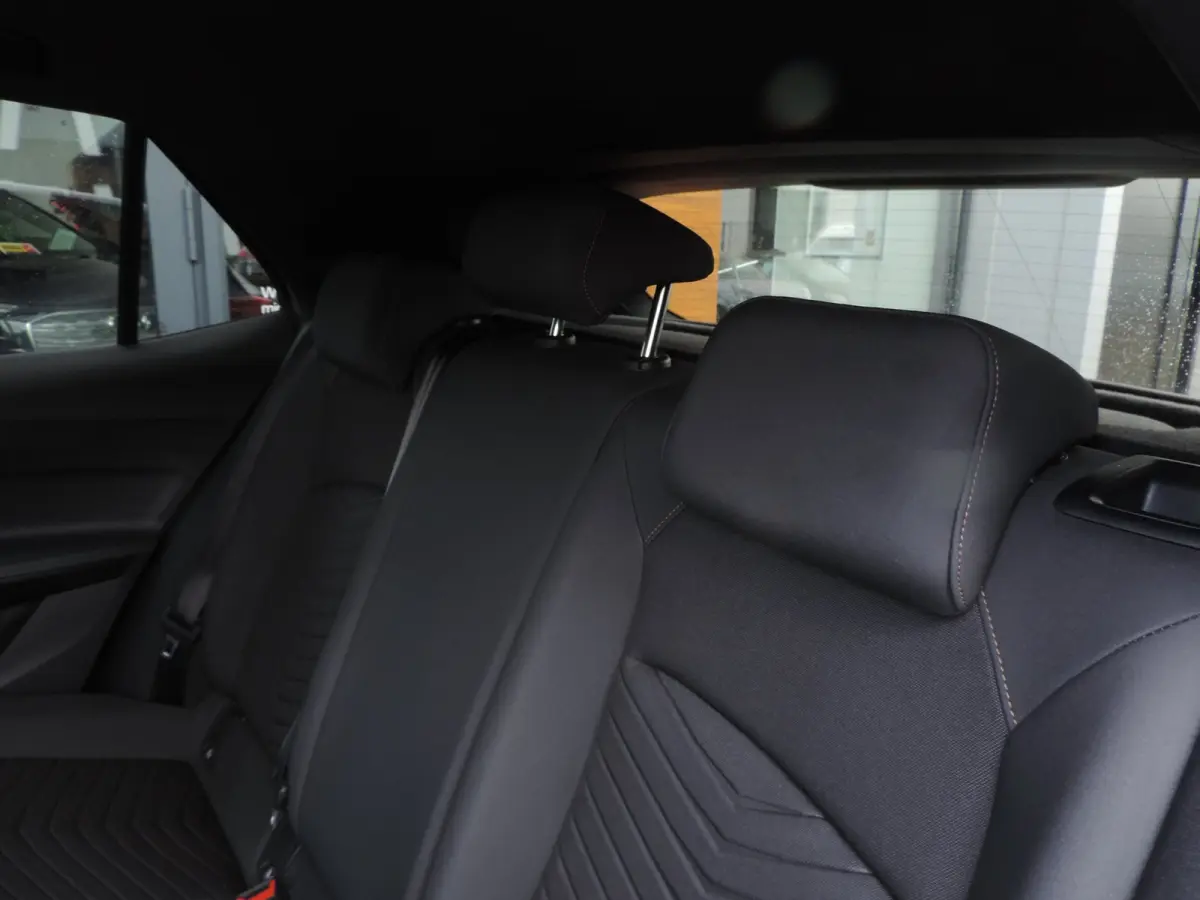 Adrenaline One 62 kWh 85.000km | 19'' | 1e Eig | NLauto | ECC | Camera | Privglas | Keyless | Stoel/stuurverw | Sfeerve