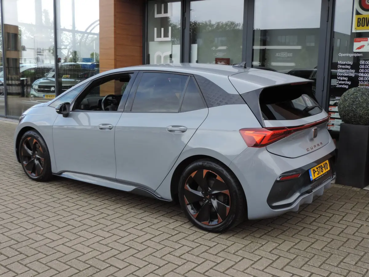 Adrenaline One 62 kWh 85.000km | 19'' | 1e Eig | NLauto | ECC | Camera | Privglas | Keyless | Stoel/stuurverw | Sfeerve