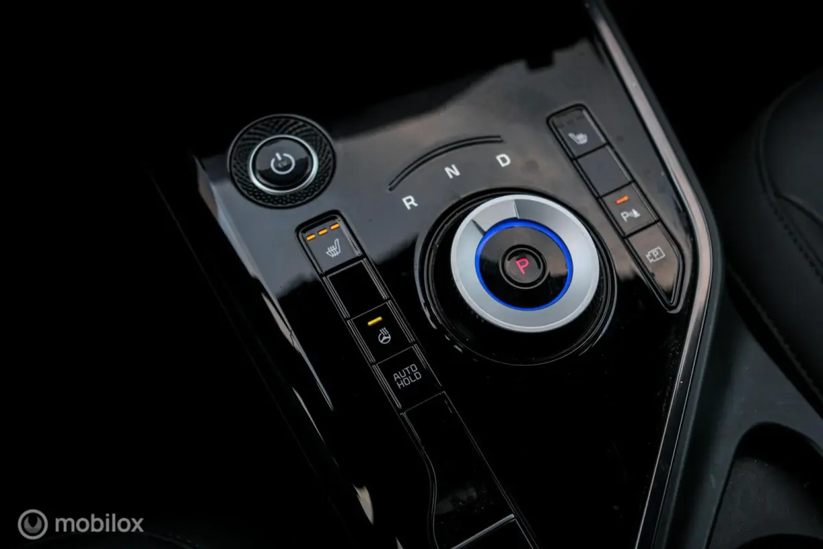 Light 64.8 kWh | SOH 96,5 | Camera | Stoel + stuurwarming | LED | Ambiance light | Halfleder | Adaptive | Rijklaarprijs incl garantie |