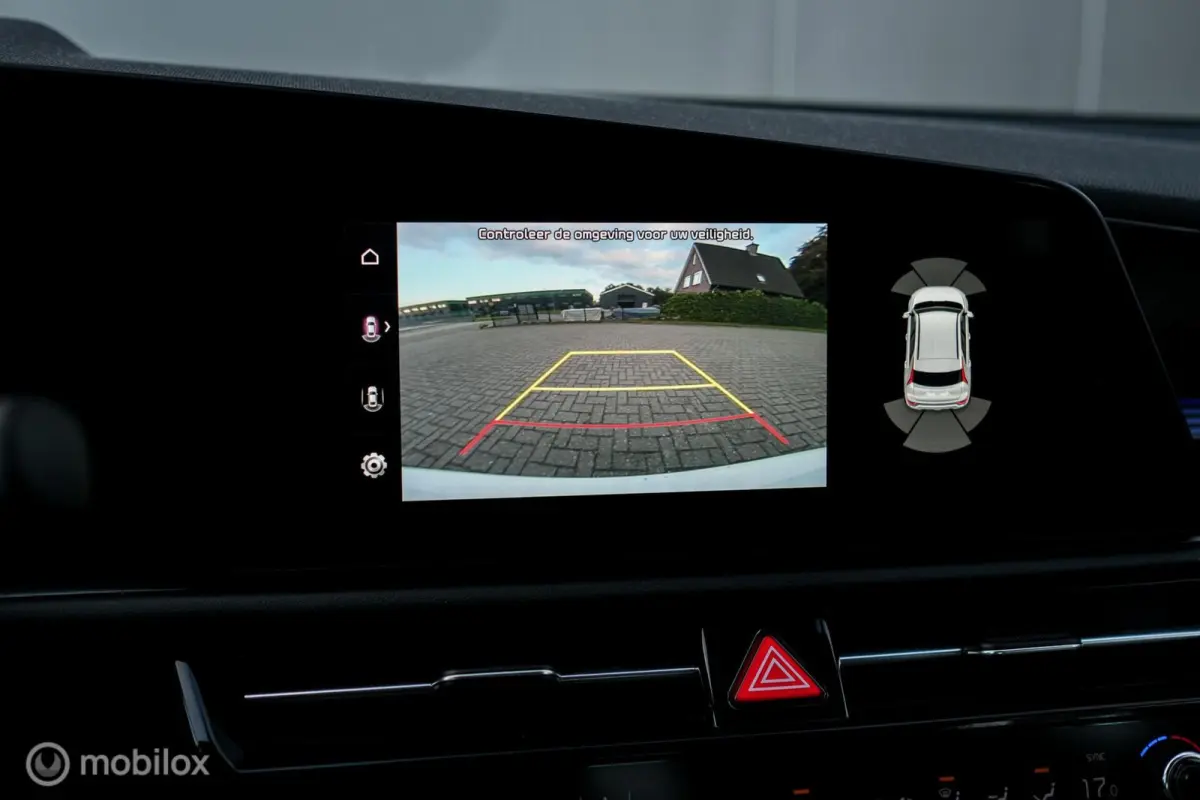 Light 64.8 kWh | SOH 96,5 | Camera | Stoel + stuurwarming | LED | Ambiance light | Halfleder | Adaptive | Rijklaarprijs incl garantie |