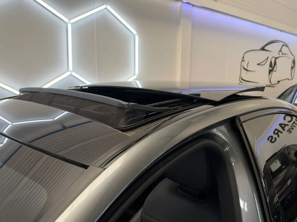 300 e AMG Line Pano,Burmester,ACC /Memory-Stoelen / 360Graden-Camera / Night-Pakket /