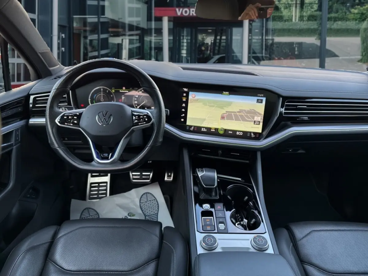 3.0 TSI R EHYBRID 4MOTION PANO-DAK/360CAMERA/TREKHAAK/STOEL-VENTILATIE/MASSAGE