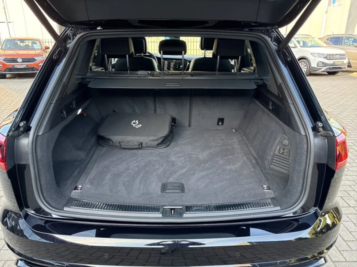 3.0 TSI R EHYBRID 4MOTION PANO-DAK/360CAMERA/TREKHAAK/STOEL-VENTILATIE/MASSAGE
