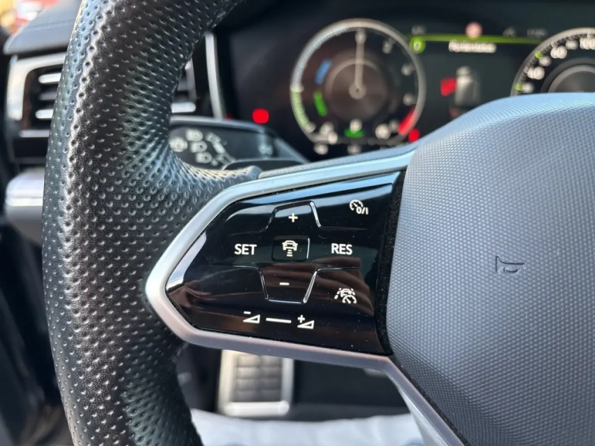 3.0 TSI R EHYBRID 4MOTION PANO-DAK/360CAMERA/TREKHAAK/STOEL-VENTILATIE/MASSAGE