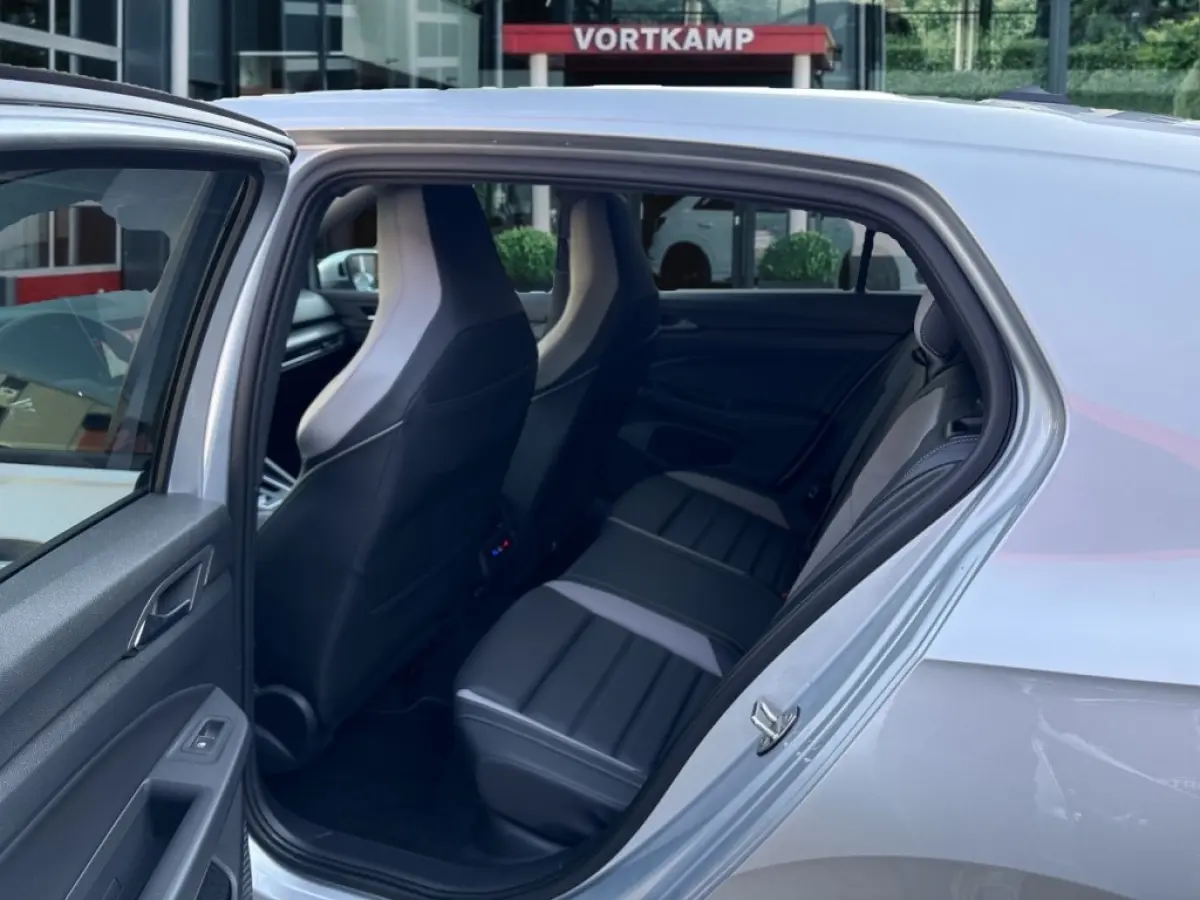 1.4 TSI GTE e-HYBRID LEDER-VENTILATIE/CAMERA/TREKHAAK/ACC/NAVI/IQ-LIGHTS