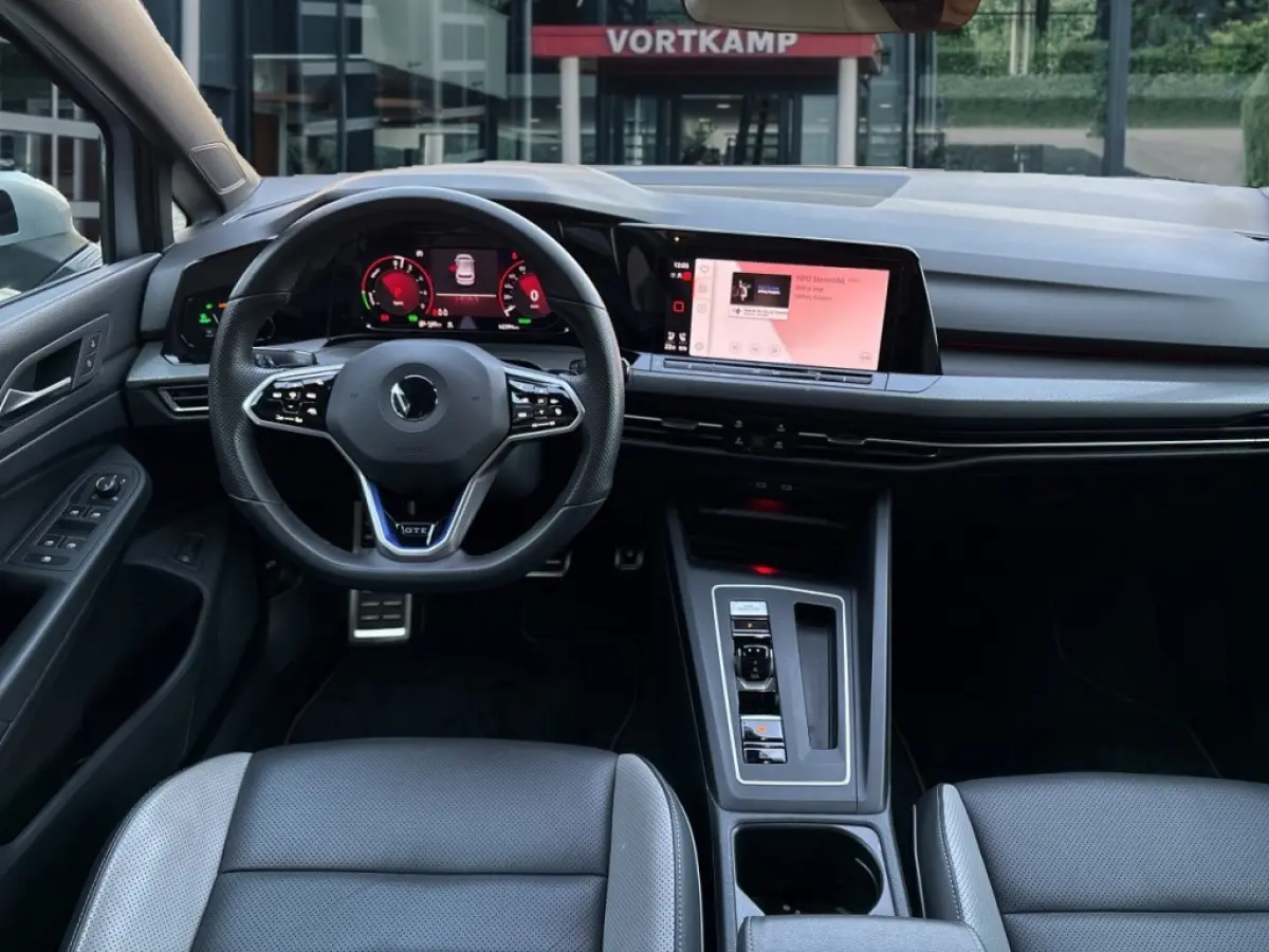 1.4 TSI GTE e-HYBRID LEDER-VENTILATIE/CAMERA/TREKHAAK/ACC/NAVI/IQ-LIGHTS