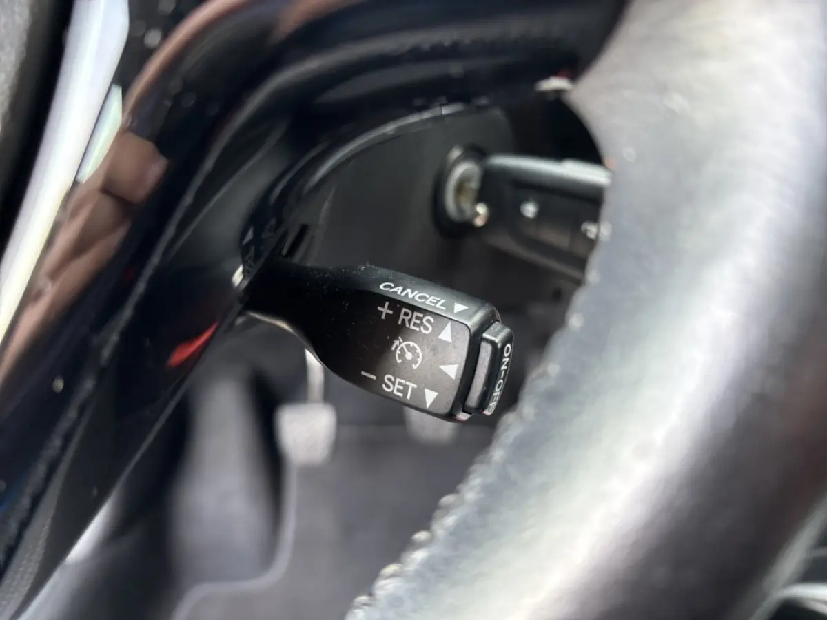 1.0 VVT-i x-play cabrio AIRCO/CAMERA/NAP/CARPLAY