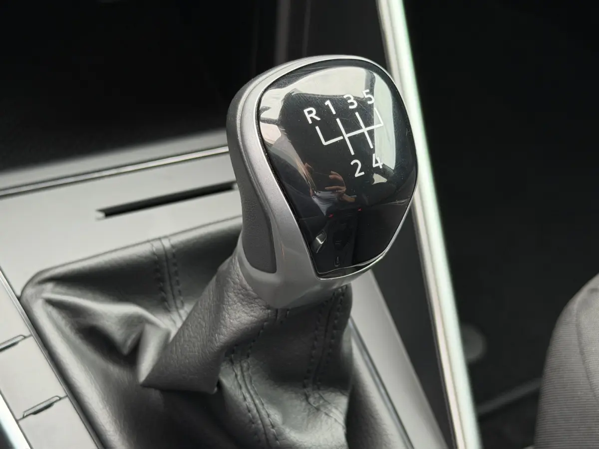 1.0 TSI Active 95pk | Virtual Cockpit | Climate | Stoelverwarming | Adapt. Cruise | Carplay | Parkeersensoren | Rijklaar incl. garantie