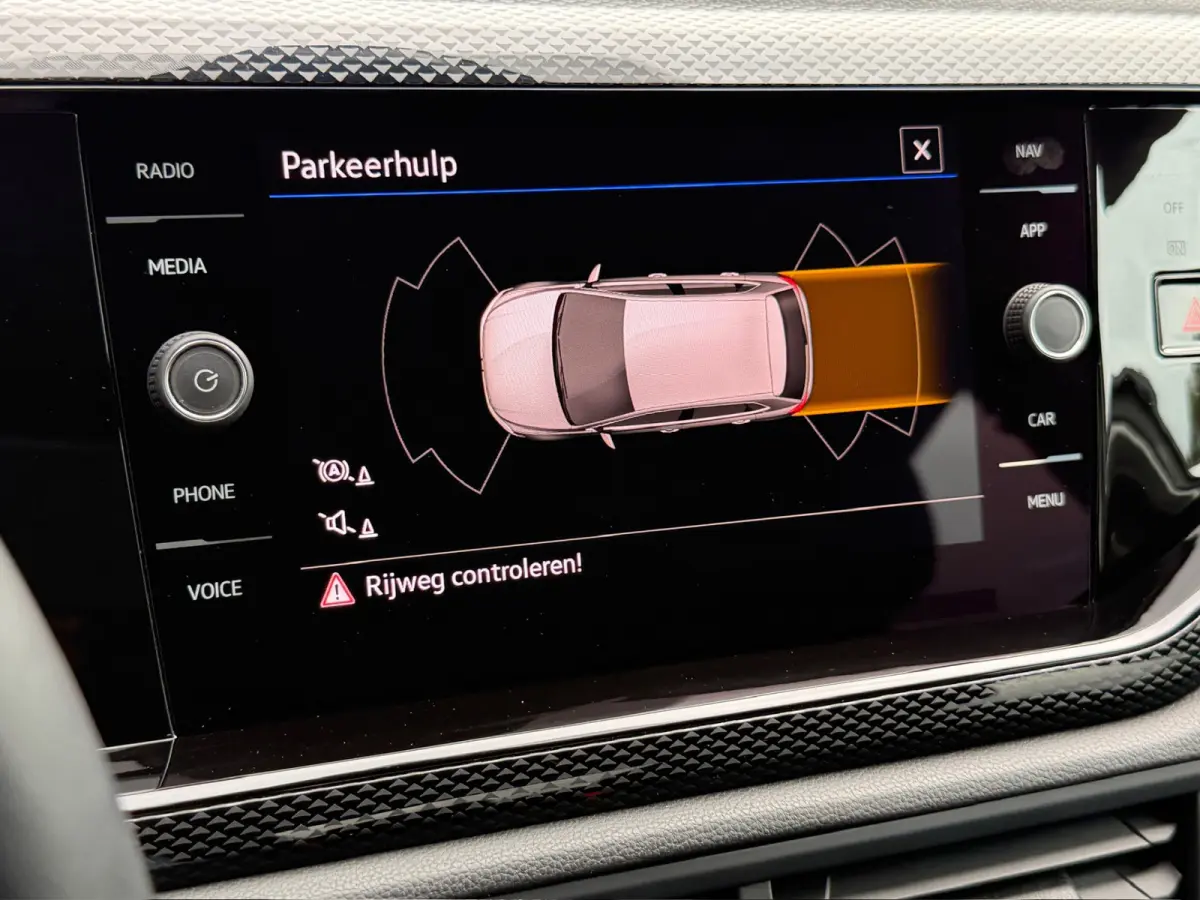 1.0 TSI Active 95pk | Virtual Cockpit | Climate | Stoelverwarming | Adapt. Cruise | Carplay | Parkeersensoren | Rijklaar incl. garantie