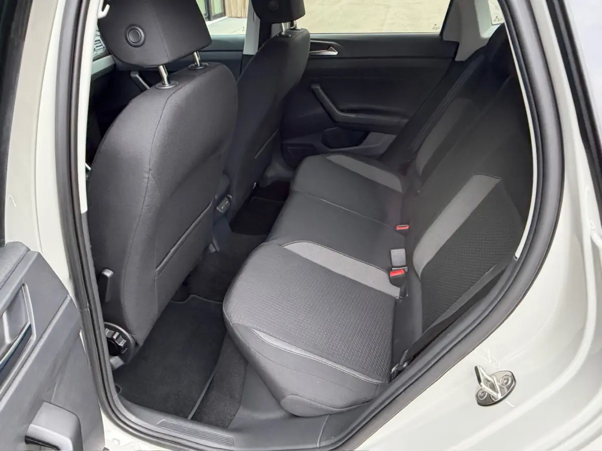 1.0 TSI Active 95pk | Virtual Cockpit | Climate | Stoelverwarming | Adapt. Cruise | Carplay | Parkeersensoren | Rijklaar incl. garantie