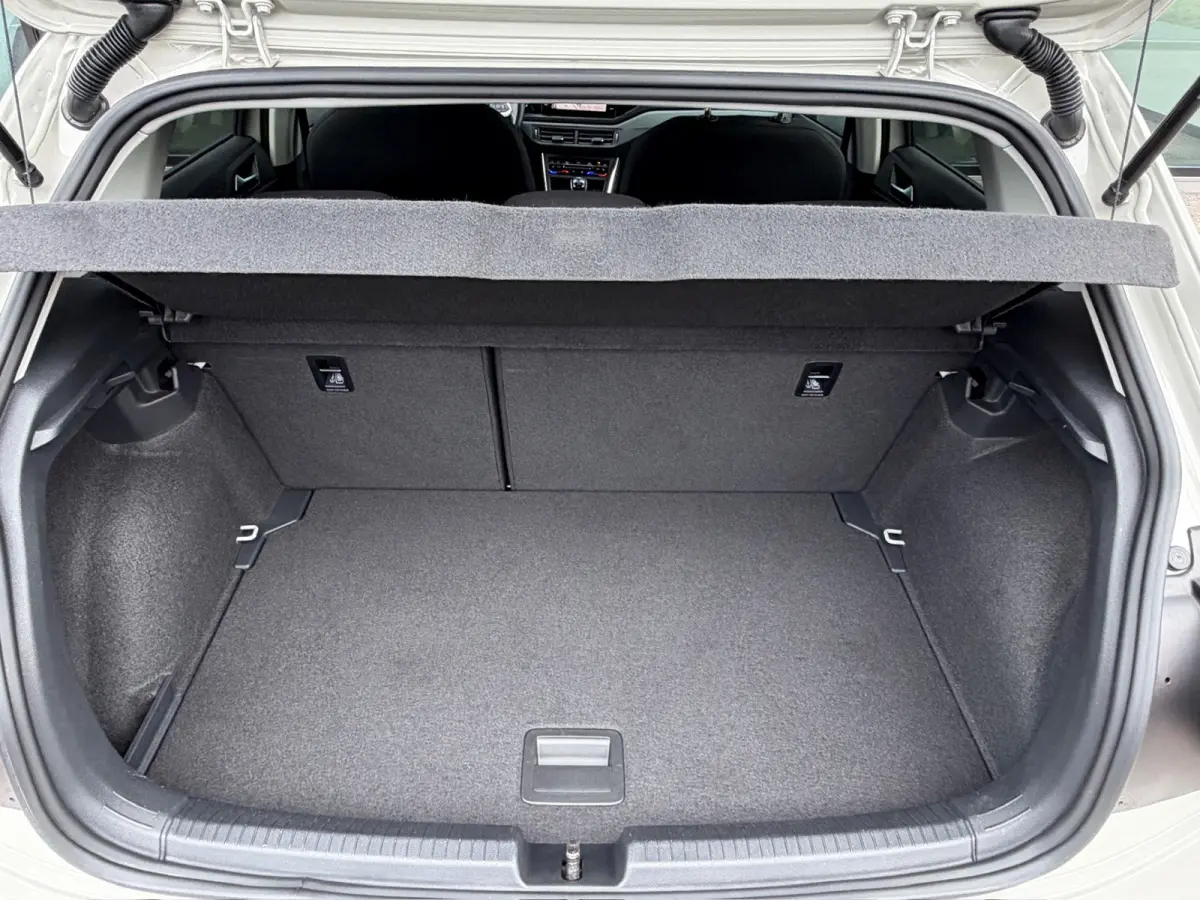 1.0 TSI Active 95pk | Virtual Cockpit | Climate | Stoelverwarming | Adapt. Cruise | Carplay | Parkeersensoren | Rijklaar incl. garantie