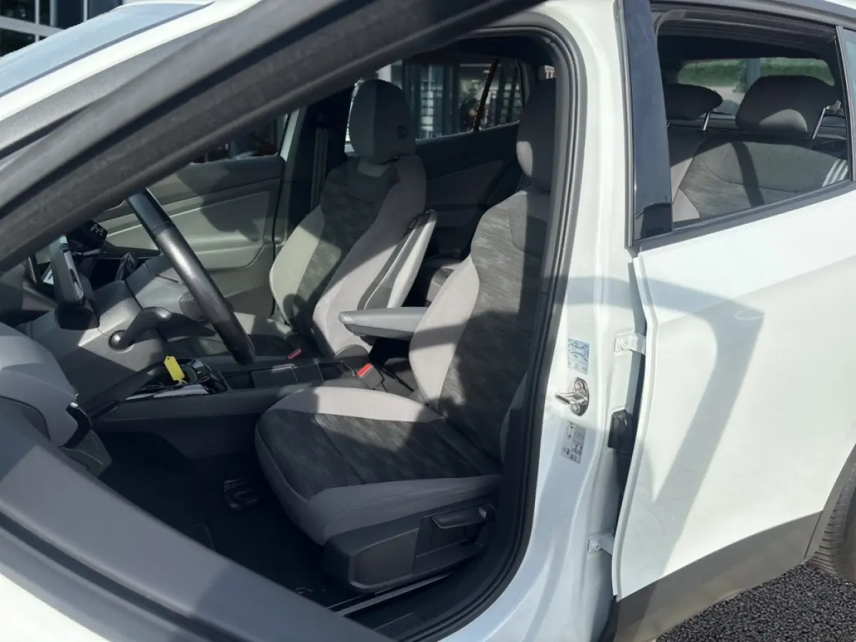 54PURE PDC/ACC/STANDKACHEL/STOELVERW/NAVI/CARPLAY
