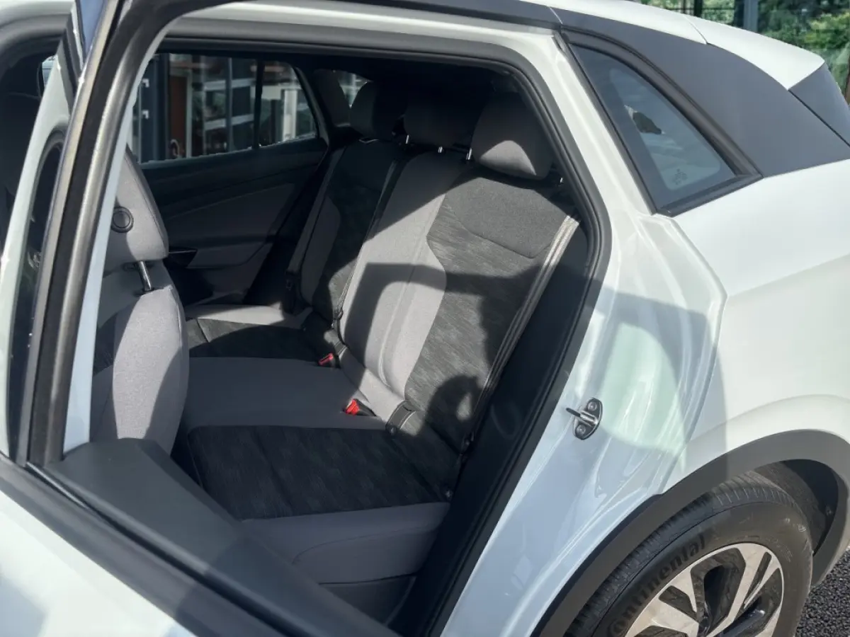 54PURE PDC/ACC/STANDKACHEL/STOELVERW/NAVI/CARPLAY