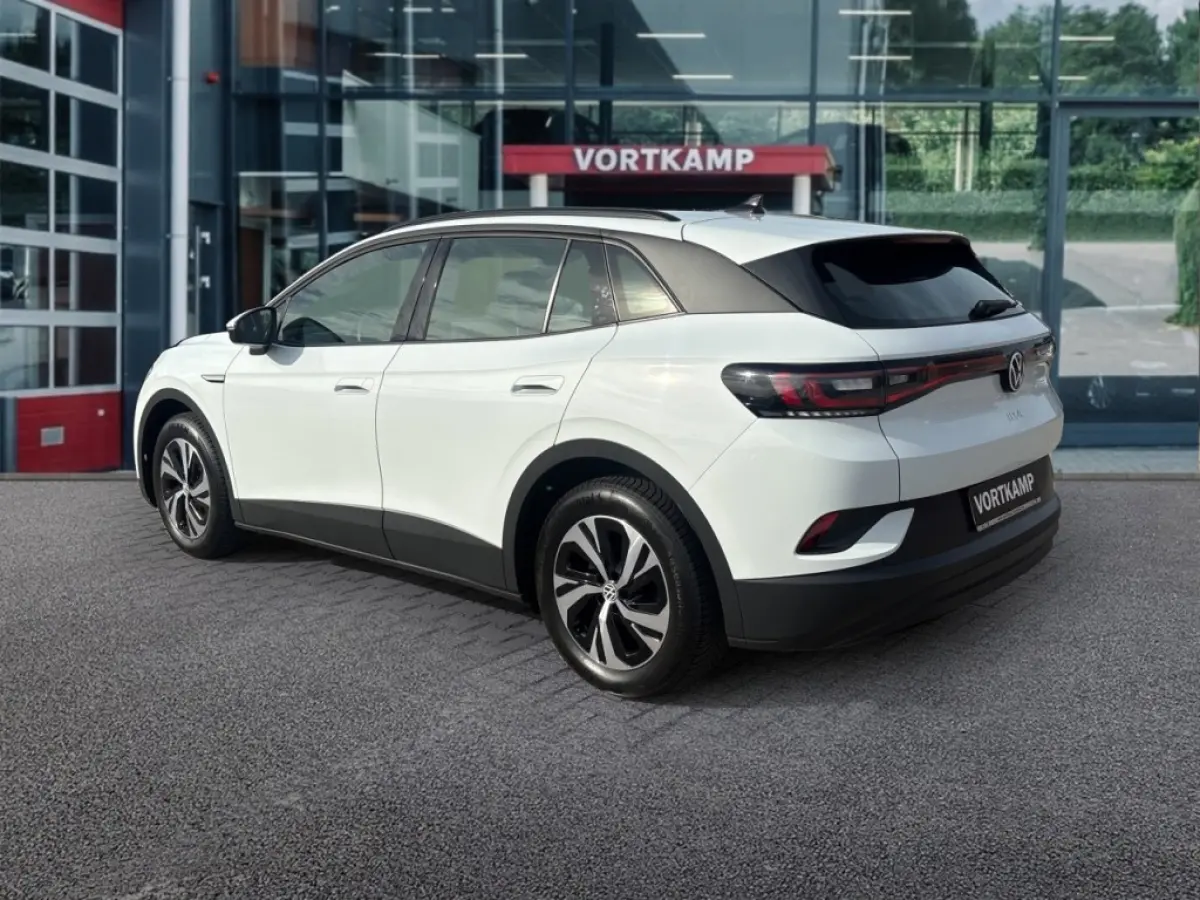 54PURE PDC/ACC/STANDKACHEL/STOELVERW/NAVI/CARPLAY