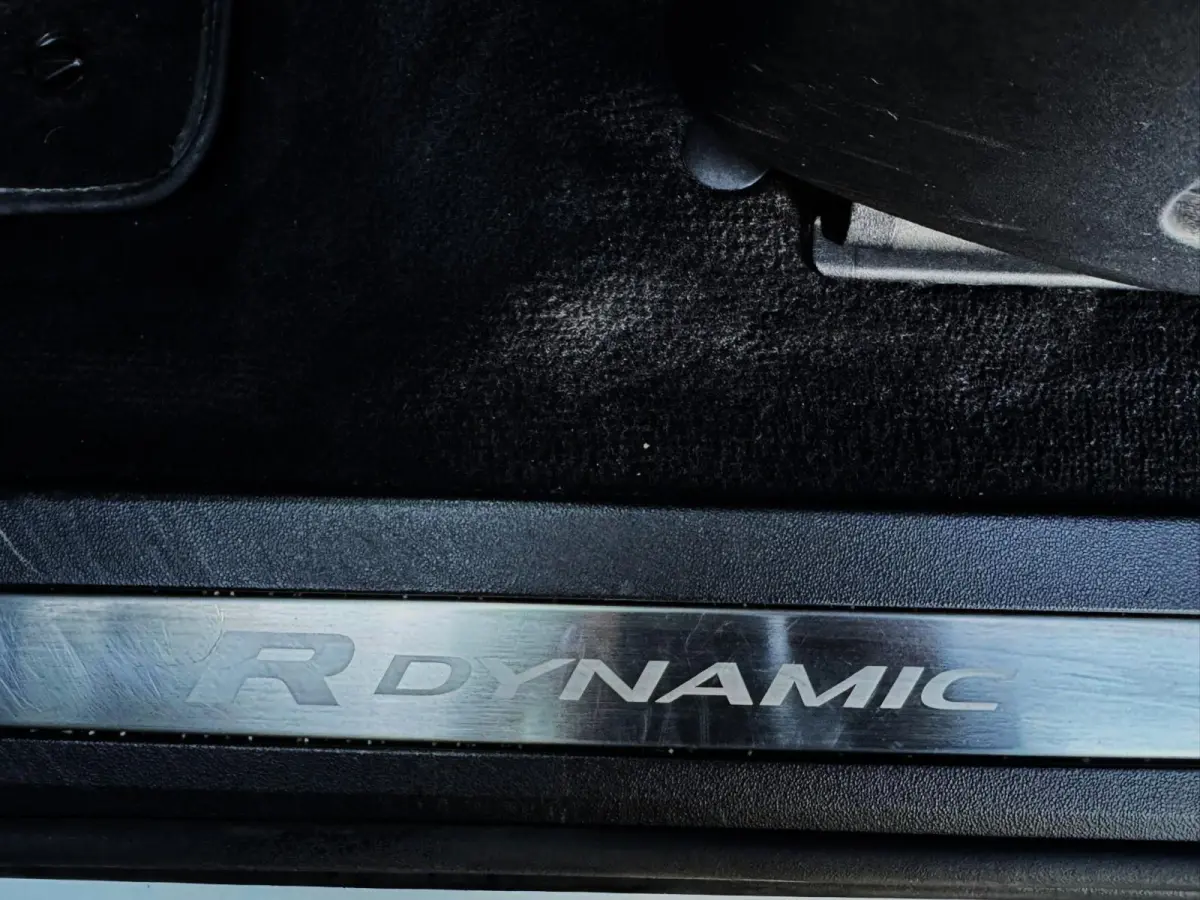 2.0 P250 AWD R-Dynamic /Leder/250PK/Led/Apple Carplay/Camera