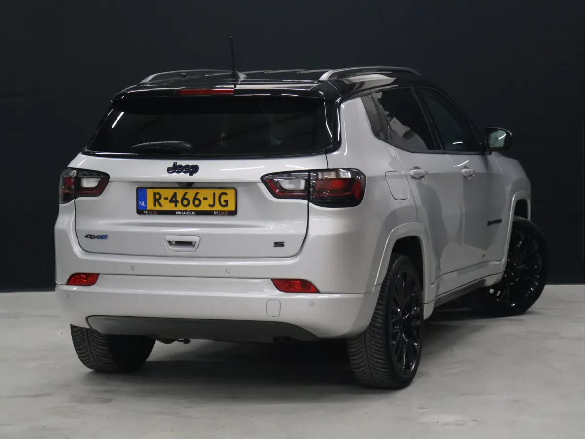 4xe 240 Plug-in Hybrid S 4WD [APPLE CARPLAY, ANDROID, ELEKTRISCH VERSTELBARE STOELEN, ACHTERUITRIJCAMERA, CRUISE, PDC V+A, CLIMATE, DIGITAL DASH]