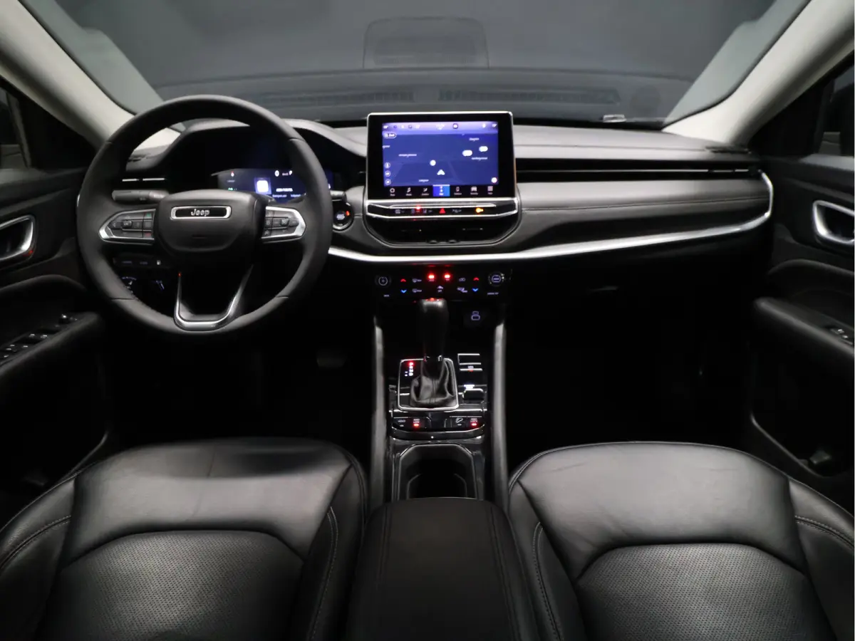 4xe 240 Plug-in Hybrid S 4WD [APPLE CARPLAY, ANDROID, ELEKTRISCH VERSTELBARE STOELEN, ACHTERUITRIJCAMERA, CRUISE, PDC V+A, CLIMATE, DIGITAL DASH]