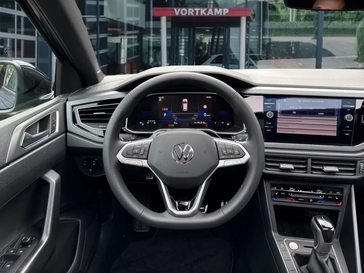 1.5 TSI DSG R-LINE BLACK STYLE PANO-DAK/CAMERA/ACC/IQ/STOELVERW/CARPLAY
