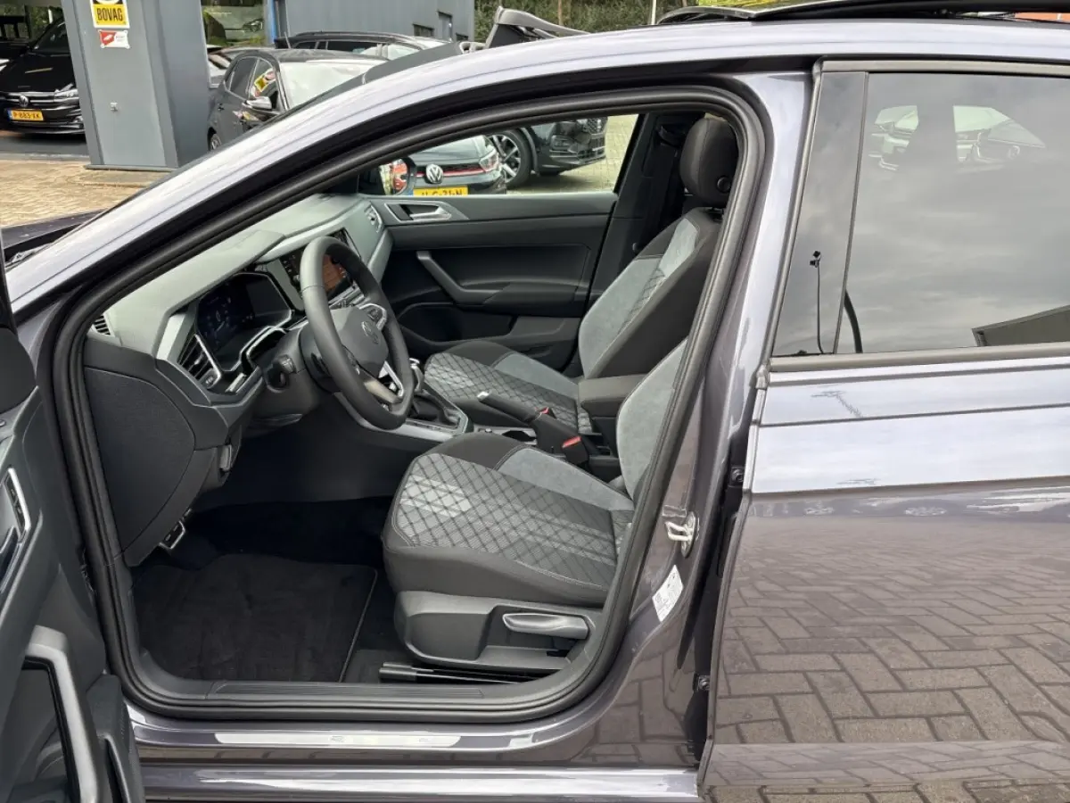 1.5 TSI DSG R-LINE BLACK STYLE PANO-DAK/CAMERA/ACC/IQ/STOELVERW/CARPLAY