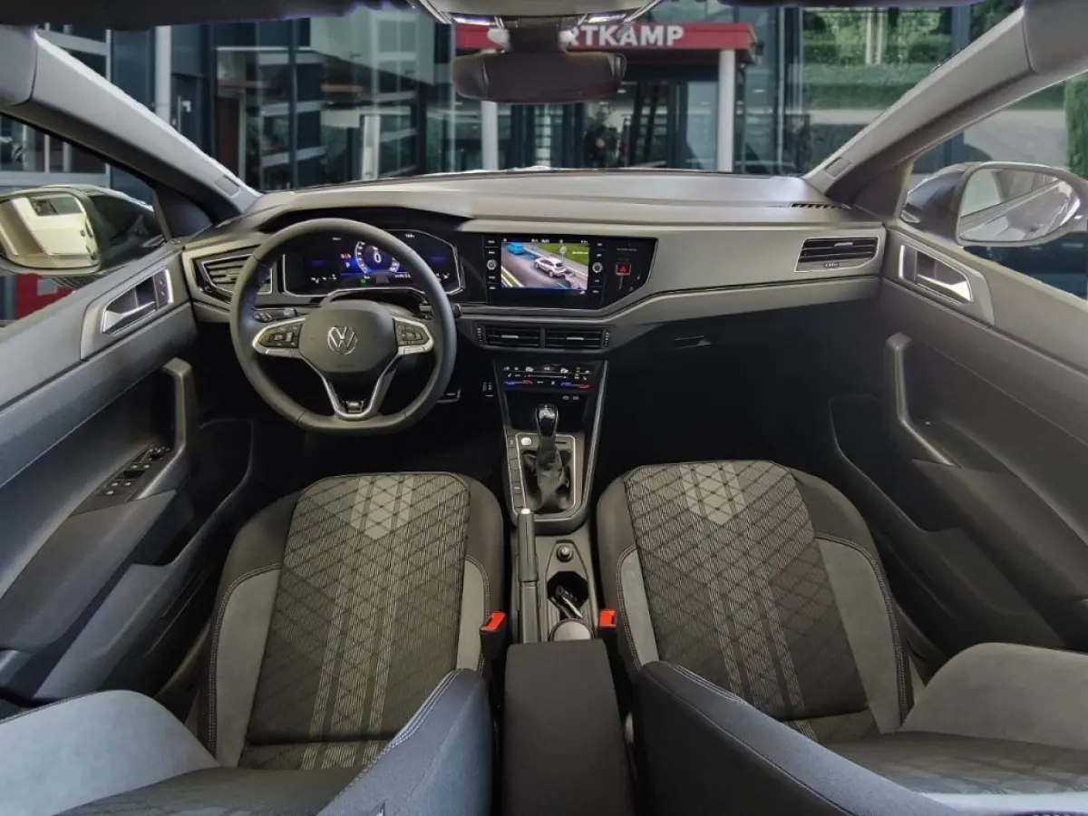 1.0 TSI DSG R-LINE BLACK STYLE AFN.TREKHAAK/CAMERA/ACC/IQ/STOELVERW