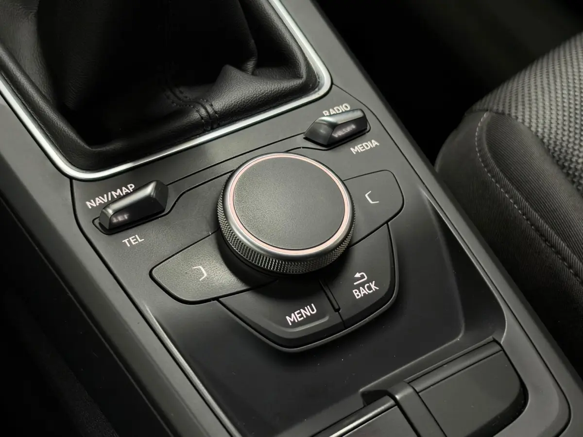 30 TFSI Sport Pro Line