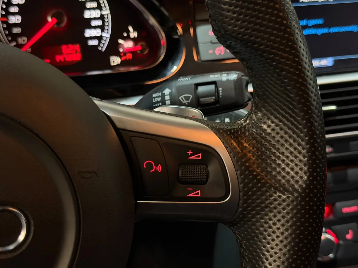 5.0 TFSI RS 6 580-PK!/BI-XENON/SCHUIFDAK/NAVI/LEDER/CRUISE/MEMORY/CAMERA/BOSE/VOLLEDIG-ONDERHOUD