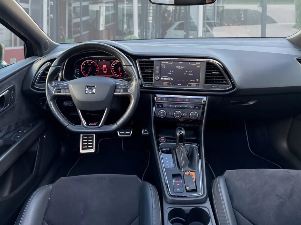 2.0 TSI CUPRA 300 4DRIVE PANO-DAK/LEDER/BREMBO/BEATS/CAMERA/ACC/STOELVERW