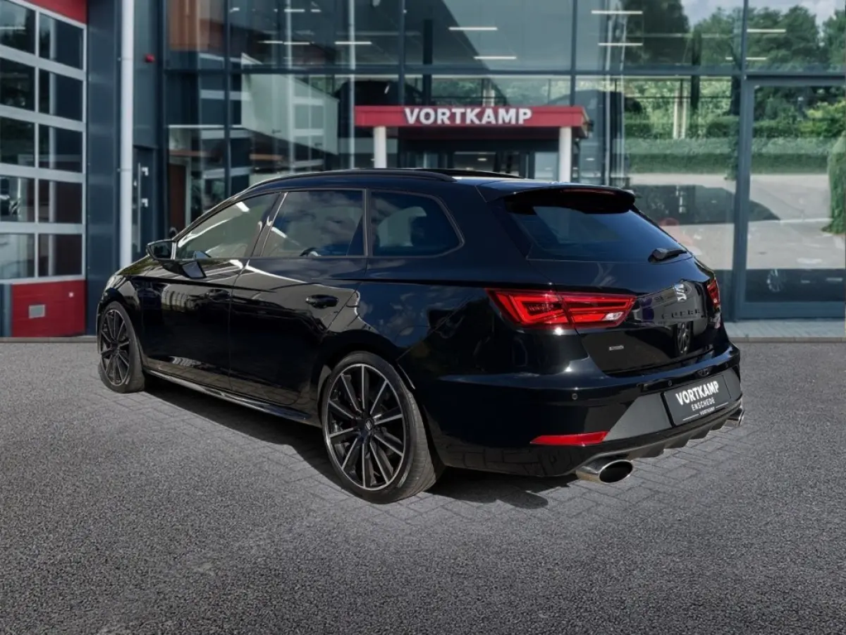 2.0 TSI CUPRA 300 4DRIVE PANO-DAK/LEDER/BREMBO/BEATS/CAMERA/ACC/STOELVERW