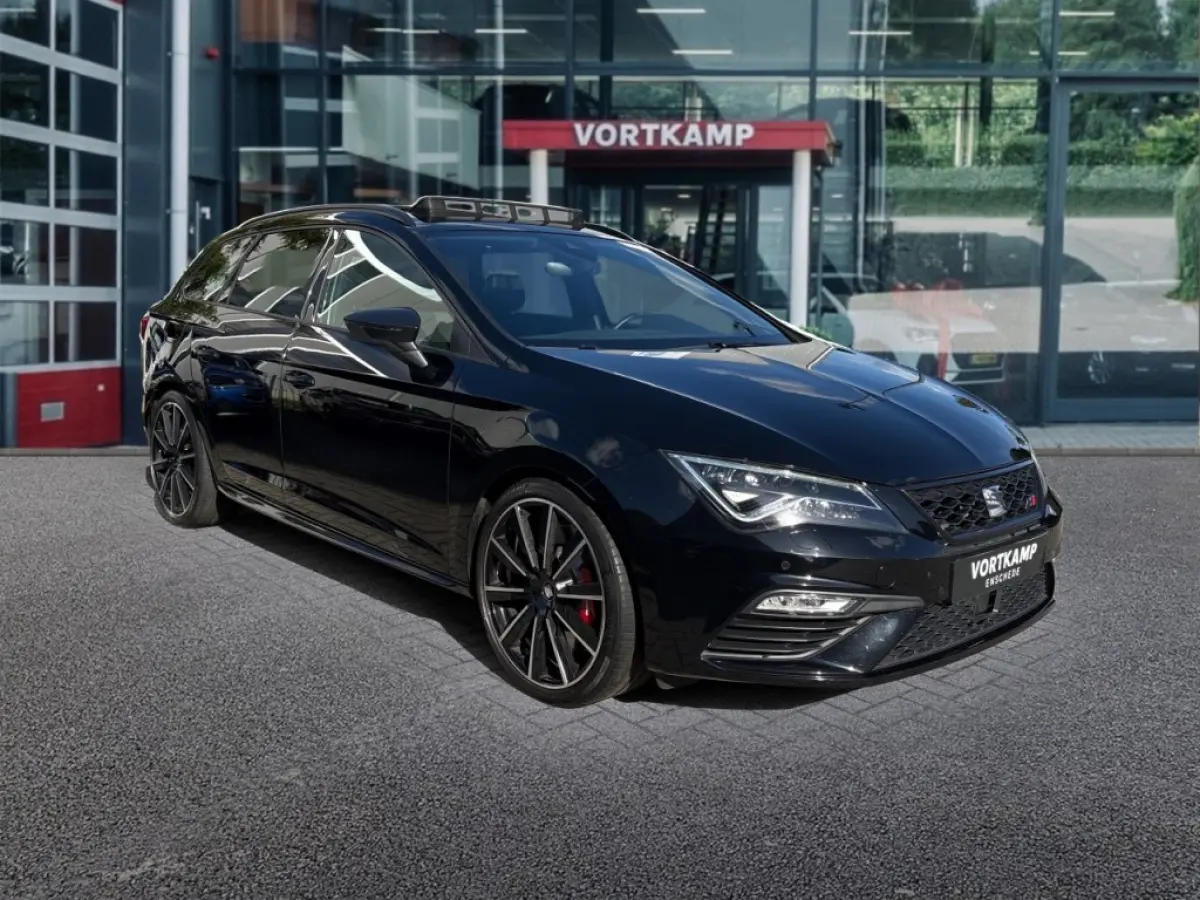 2.0 TSI CUPRA 300 4DRIVE PANO-DAK/LEDER/BREMBO/BEATS/CAMERA/ACC/STOELVERW