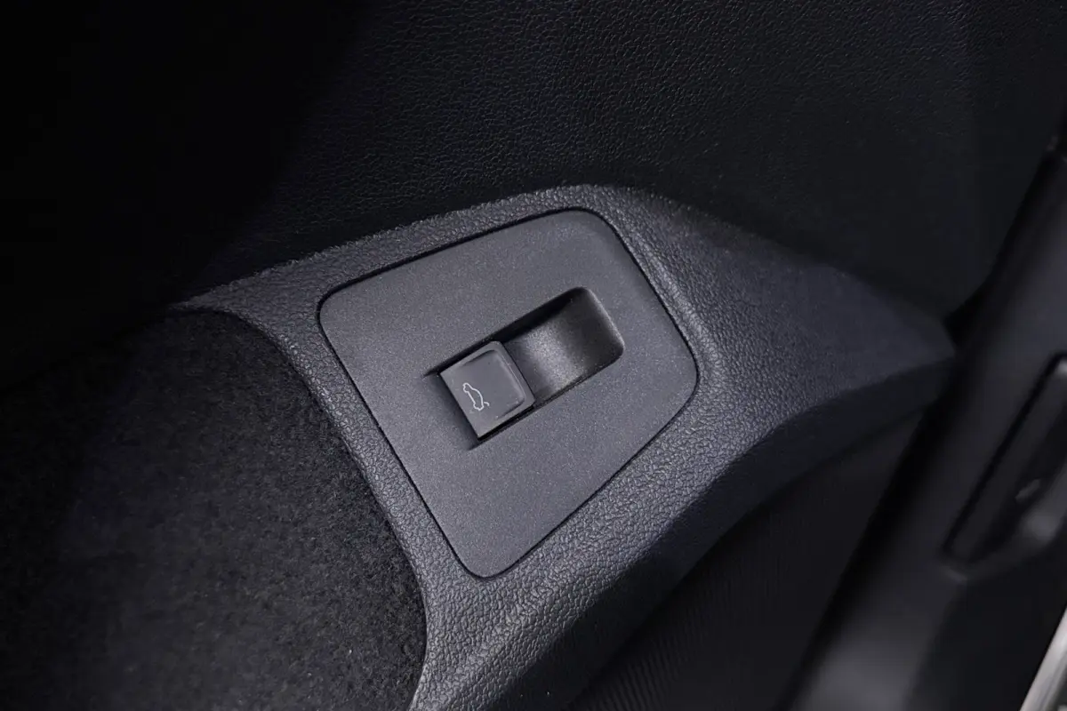 1.5 TSI R-Line Business+ (STOELVERWARMING, CRUISE ADAPTIEF, DIGITALE COCKPIT)