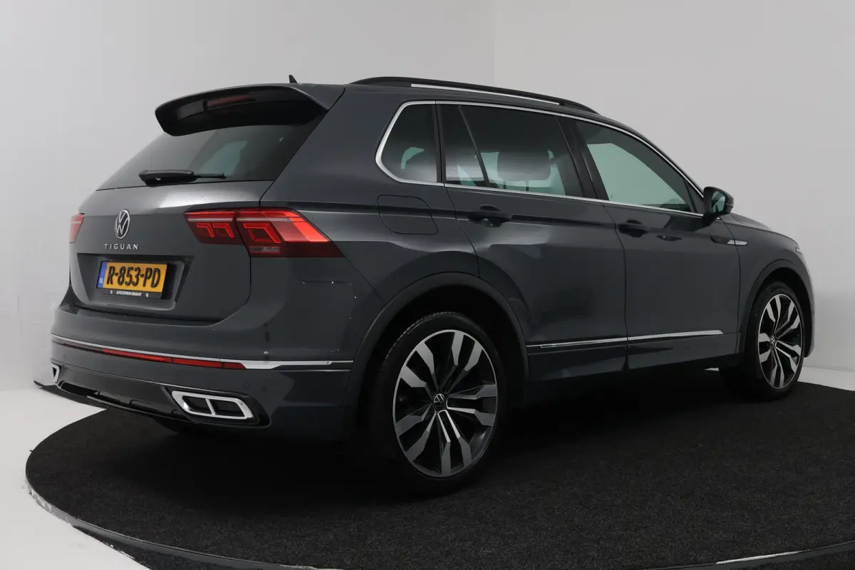 1.5 TSI R-Line Business+ (STOELVERWARMING, CRUISE ADAPTIEF, DIGITALE COCKPIT)