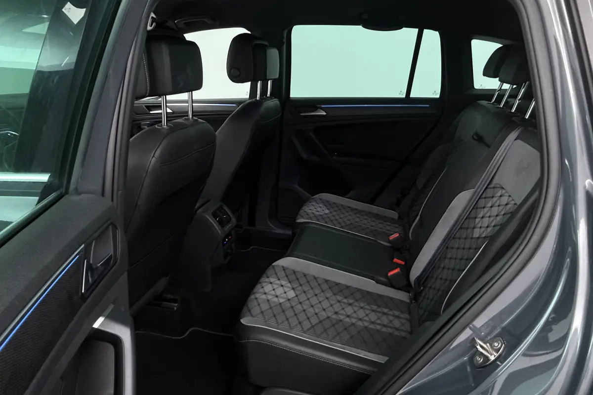 1.5 TSI R-Line Business+ (STOELVERWARMING, CRUISE ADAPTIEF, DIGITALE COCKPIT)