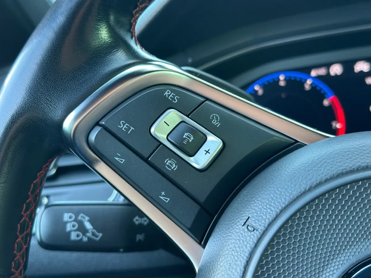 1.5 TSI 150pk DSG R-line Sport | Trekhaak | Camera | Keyless | Elek. Achterklep | Virtual cockpit | Rijklaar incl. garantie