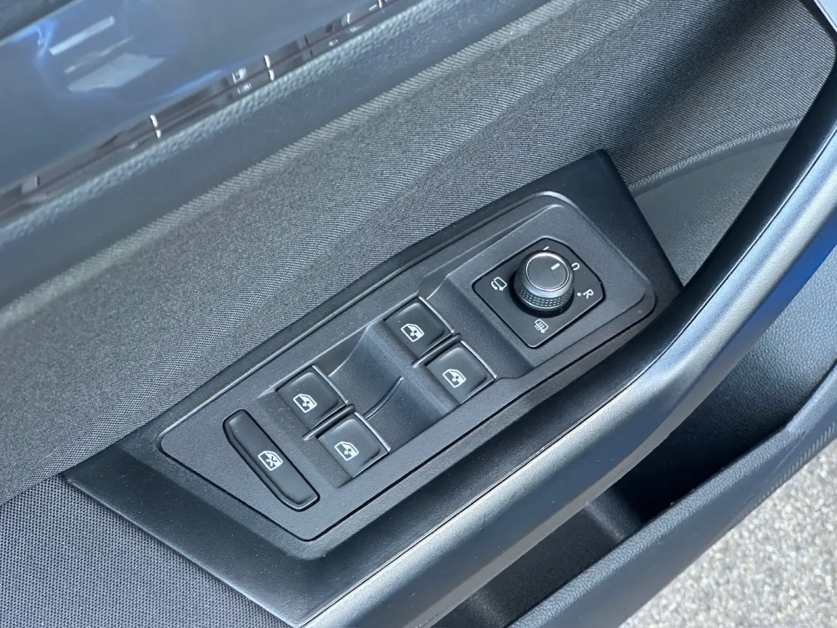 1.5 TSI 150pk DSG R-line Sport | Trekhaak | Camera | Keyless | Elek. Achterklep | Virtual cockpit | Rijklaar incl. garantie