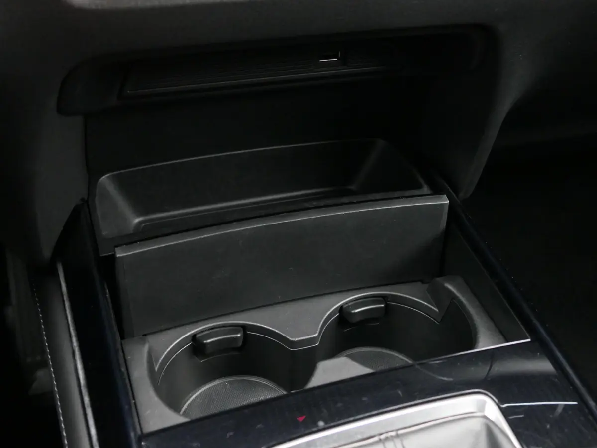 2.0 e-SkyActiv-X M Hybrid Sportive | Trekhaak | BOSE | ACC | Head-up | Elektrische achterklep | Apple-/Android Carplay | Dodehoek detectie | Stuur-/Stoelverwarming | Achteruitrijcamera