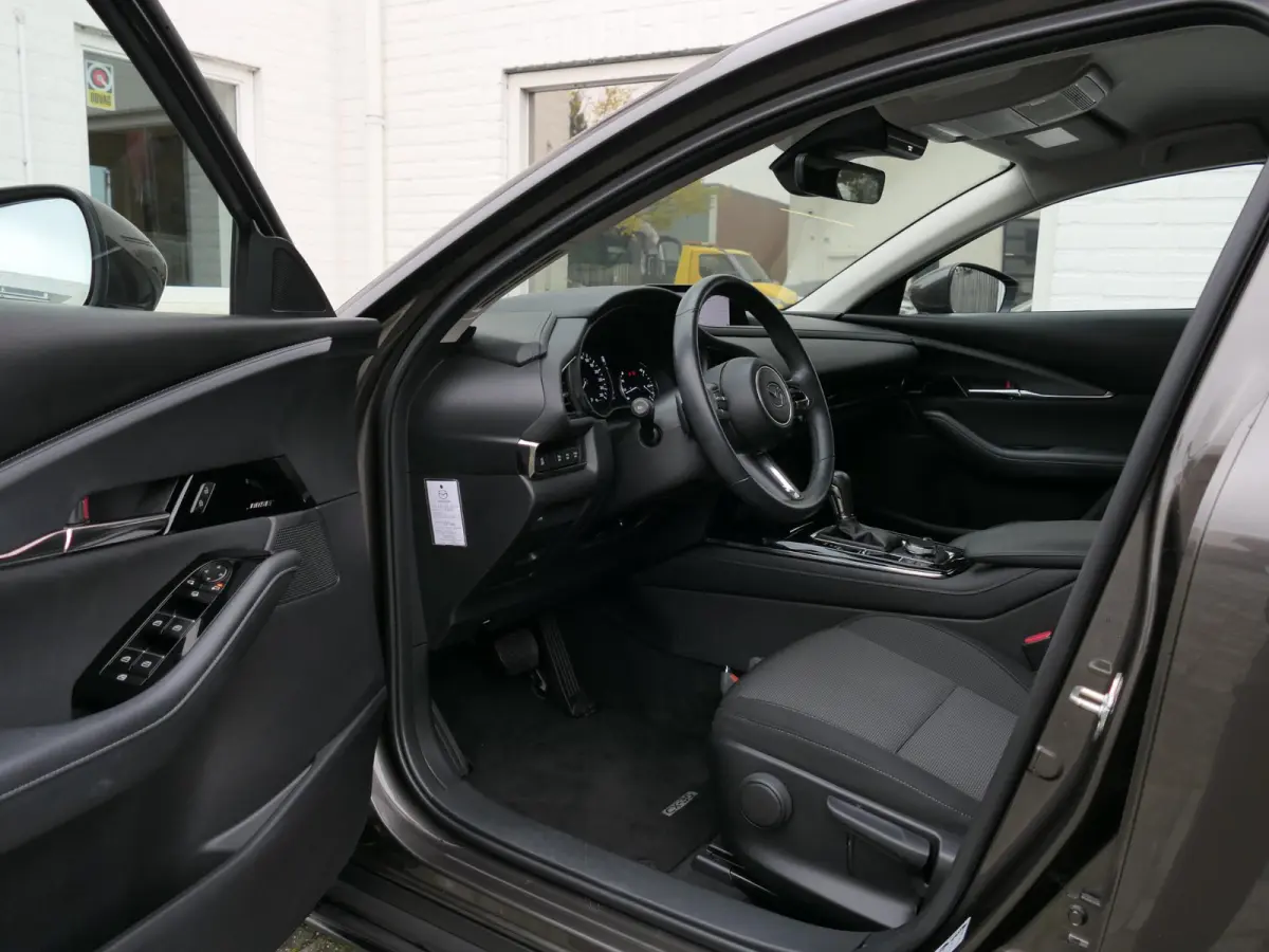 2.0 e-SkyActiv-X M Hybrid Sportive | Trekhaak | BOSE | ACC | Head-up | Elektrische achterklep | Apple-/Android Carplay | Dodehoek detectie | Stuur-/Stoelverwarming | Achteruitrijcamera