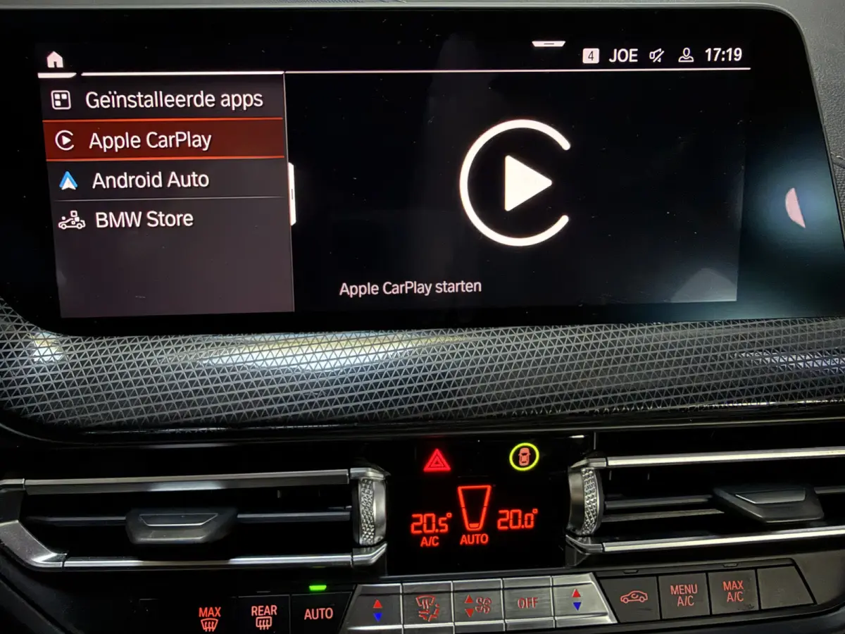 118i Executive 140pk Aut., Sport-line | Clima | Navi & CarPlay | Pdc