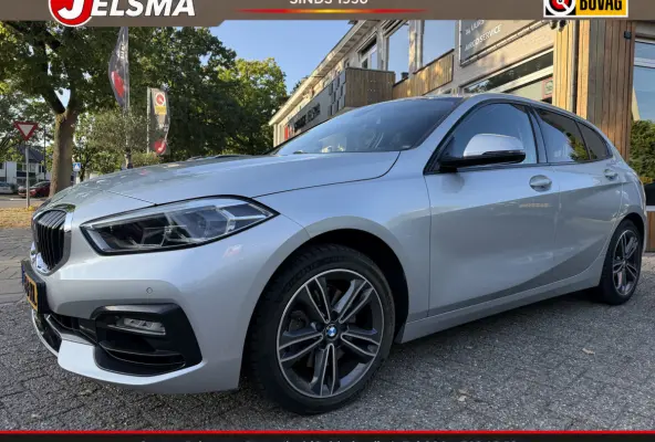 118i Executive 140pk Aut., Sport-line | Clima | Navi & CarPlay | Pdc