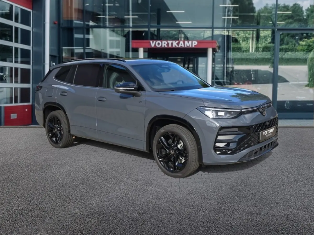 1.5 TSI eHYBRID R-LINE BLACK-STYLE TREKHAAK/360CAMER/E-KLEP/CARPLAY/IQ-LIGHTS