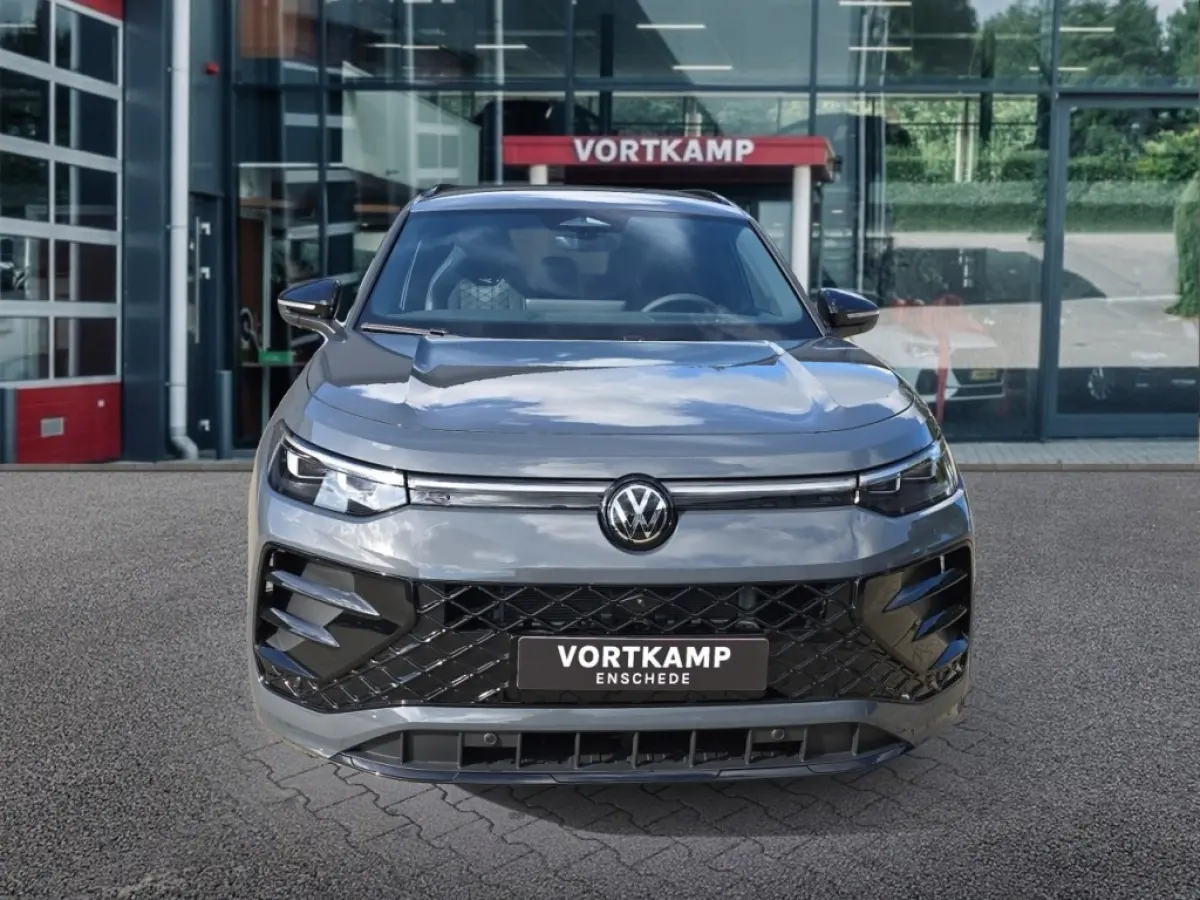 1.5 TSI eHYBRID R-LINE BLACK-STYLE TREKHAAK/360CAMER/E-KLEP/CARPLAY/IQ-LIGHTS
