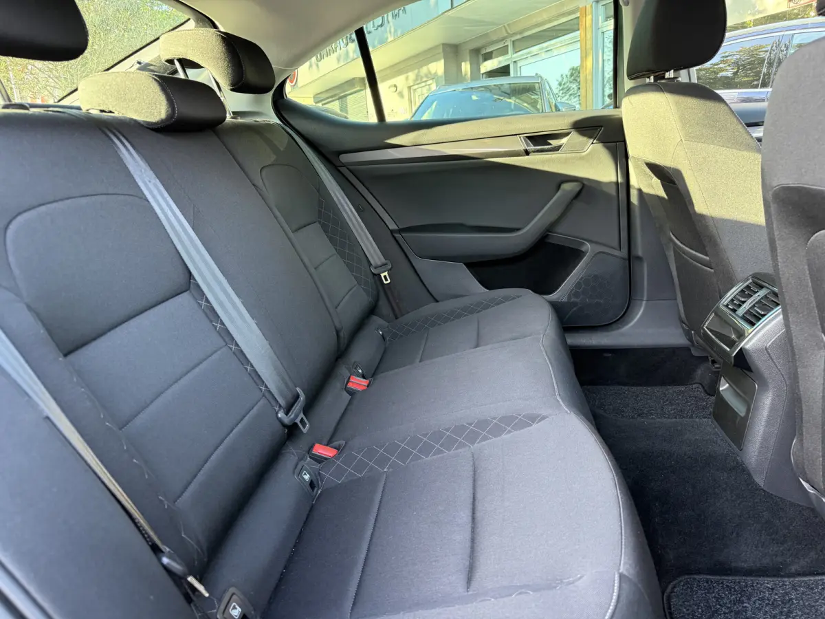 1.4 TSi 125pk Active, 5d Sedan | Clima | Navi | Orig. NL auto