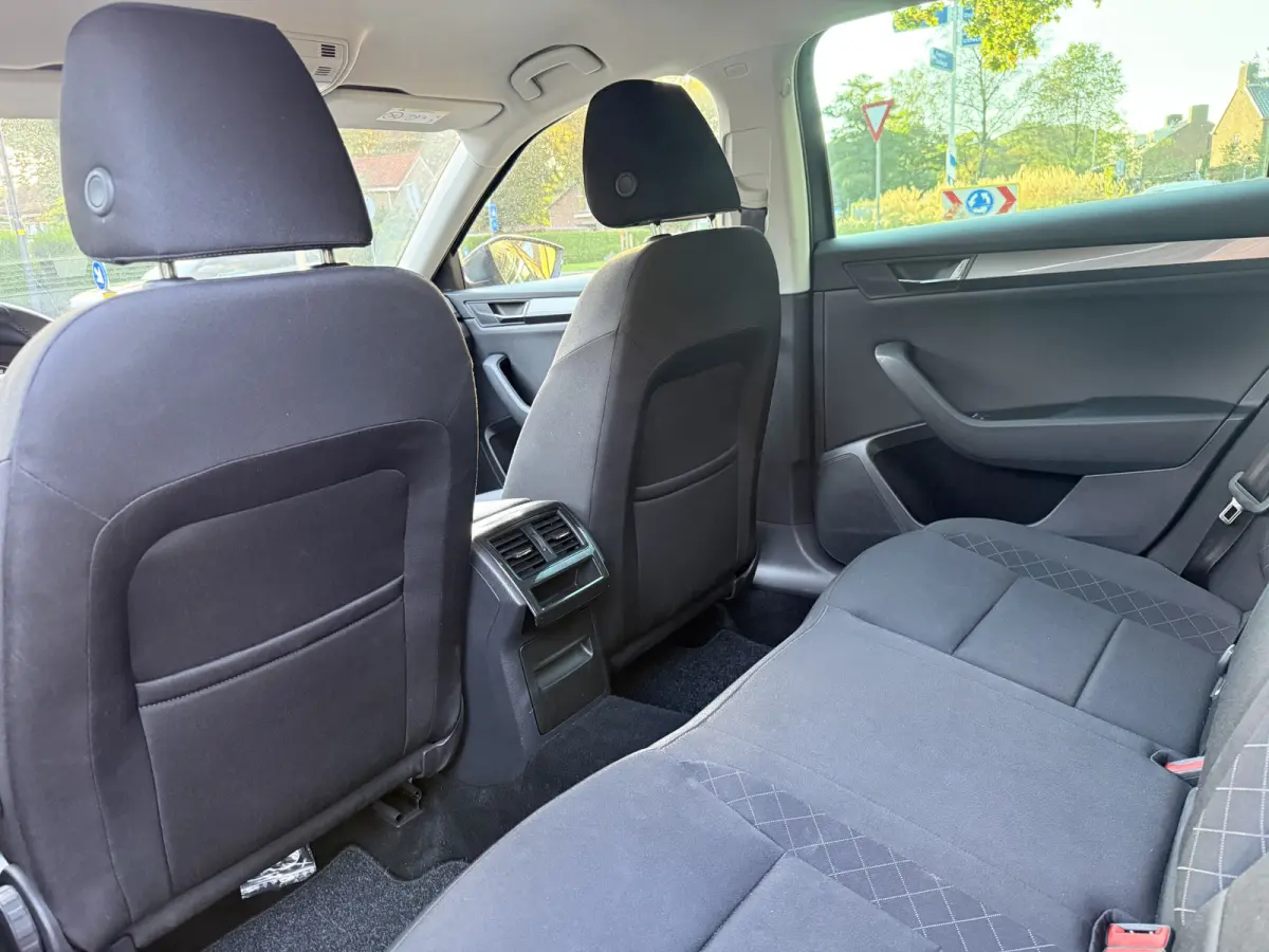 1.4 TSi 125pk Active, 5d Sedan | Clima | Navi | Orig. NL auto