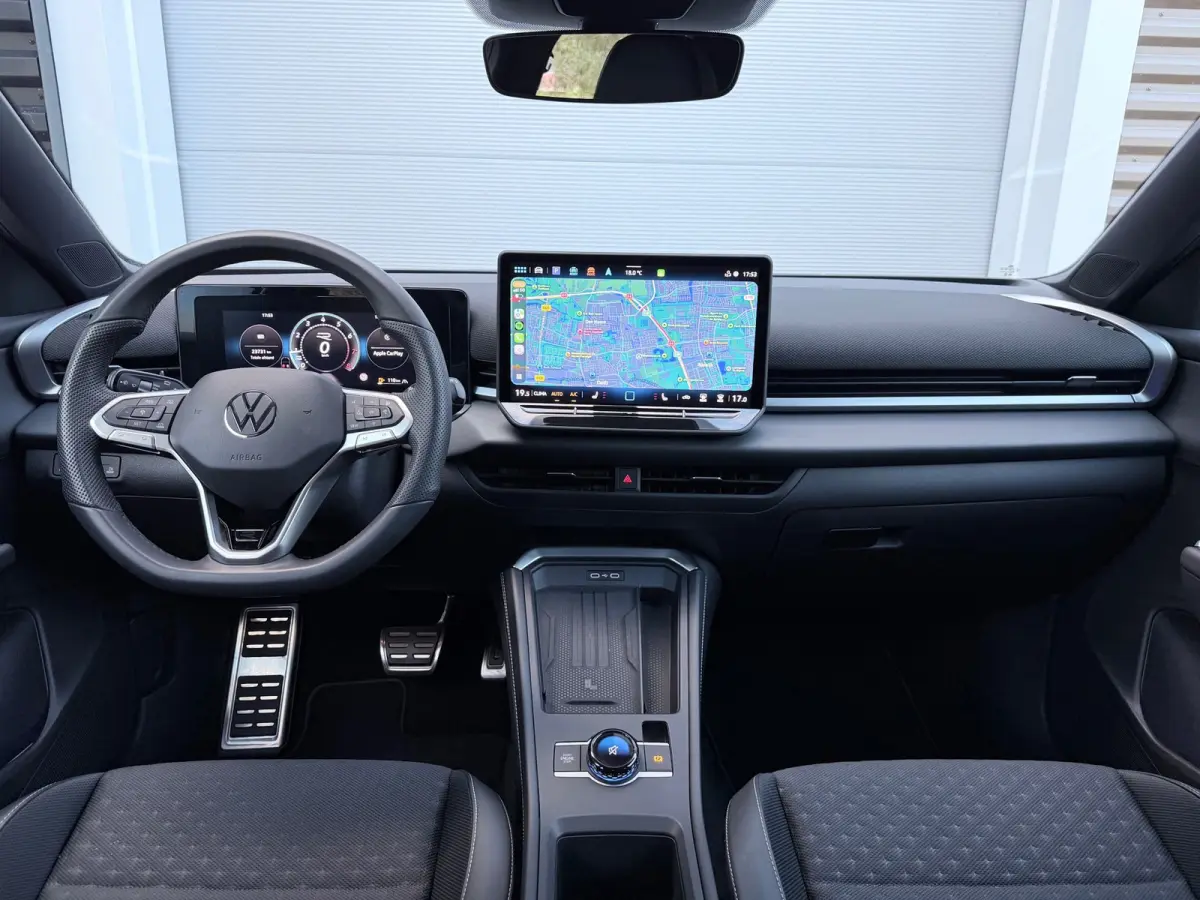 1.5 eTSI R-Line Matrix/Blindspot/Camera