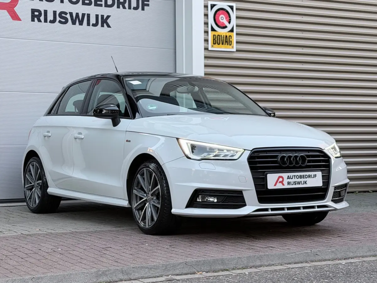 1.0 TFSI S-Line Xenon/Navi/Stoelverwarming