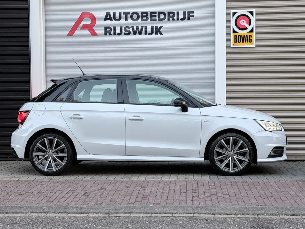 1.0 TFSI S-Line Xenon/Navi/Stoelverwarming