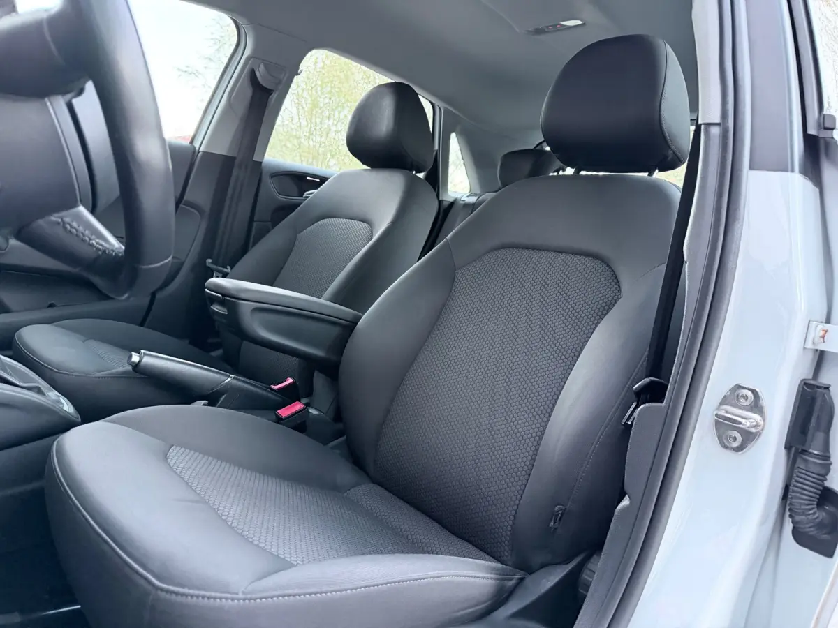 1.0 TFSI S-Line Xenon/Navi/Stoelverwarming