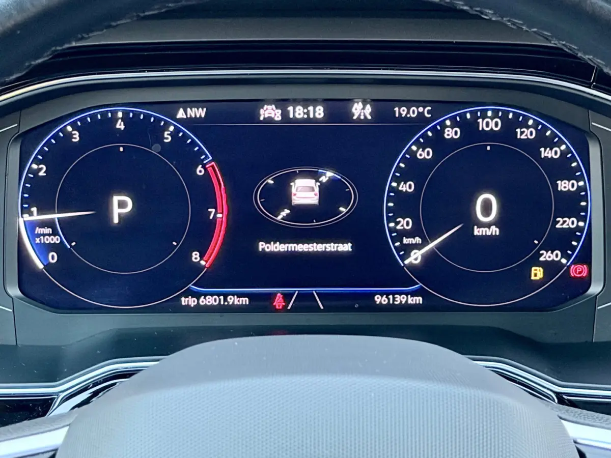 1.0 TSI R-Line Pano/Xenon/Camera